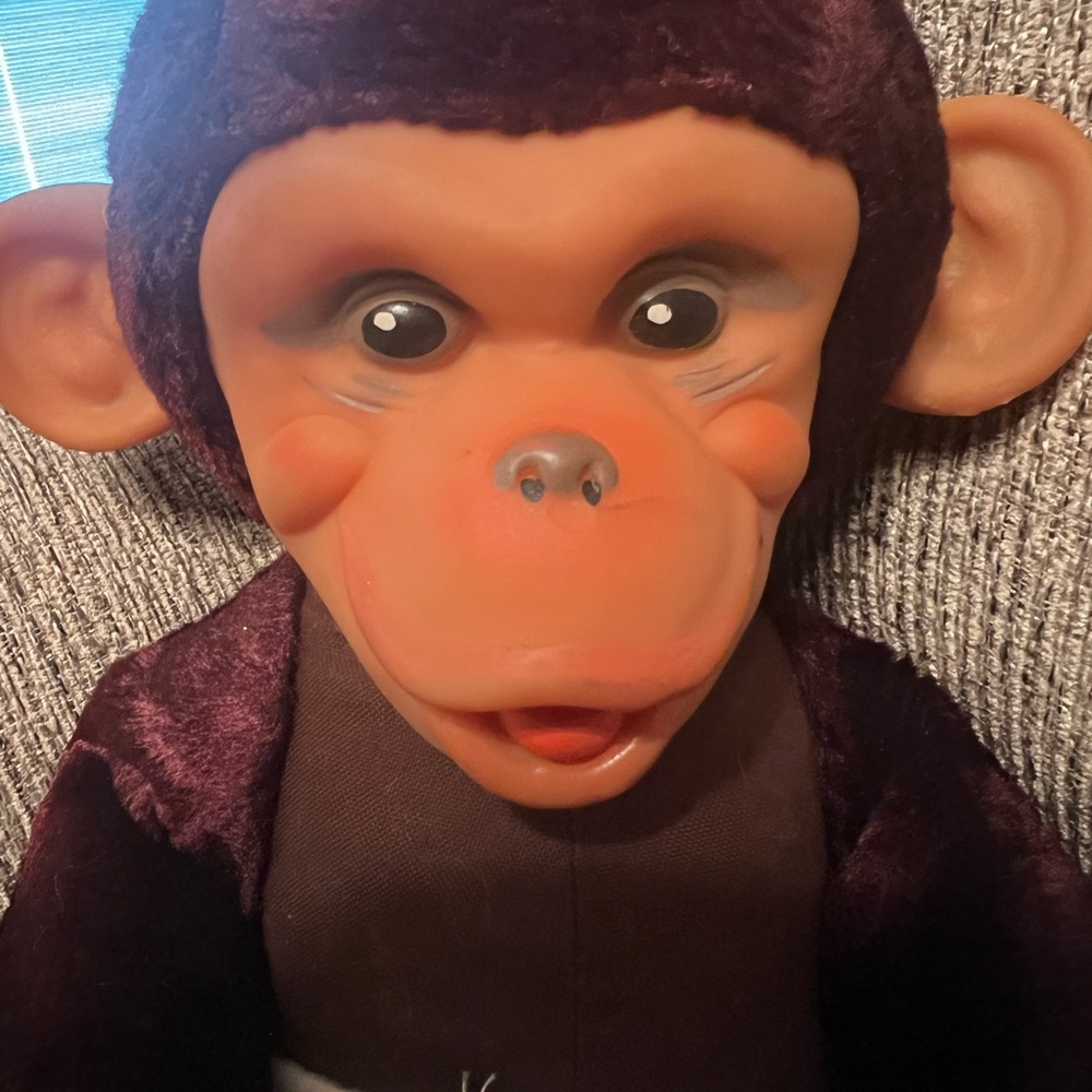 Vintage plush monkey with rubber face - Picture 2 of 4